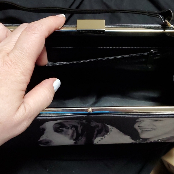 Elvis & houndog Rhinestone purse - Picture 6 of 11